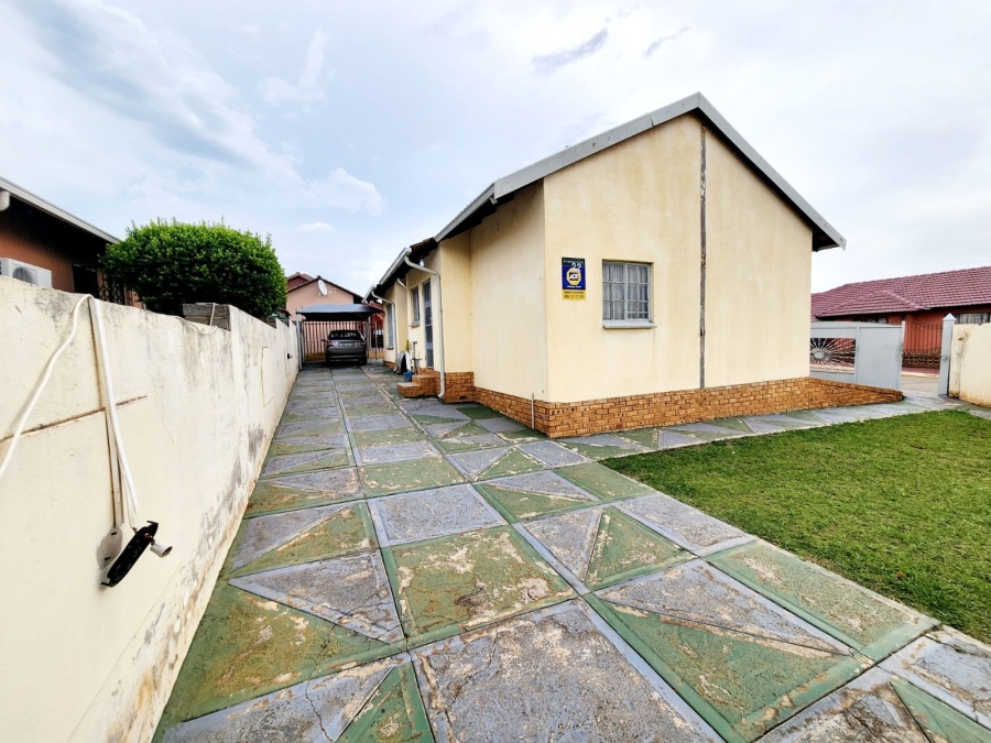 3 Bedroom Property for Sale in Geelhoutpark North West
